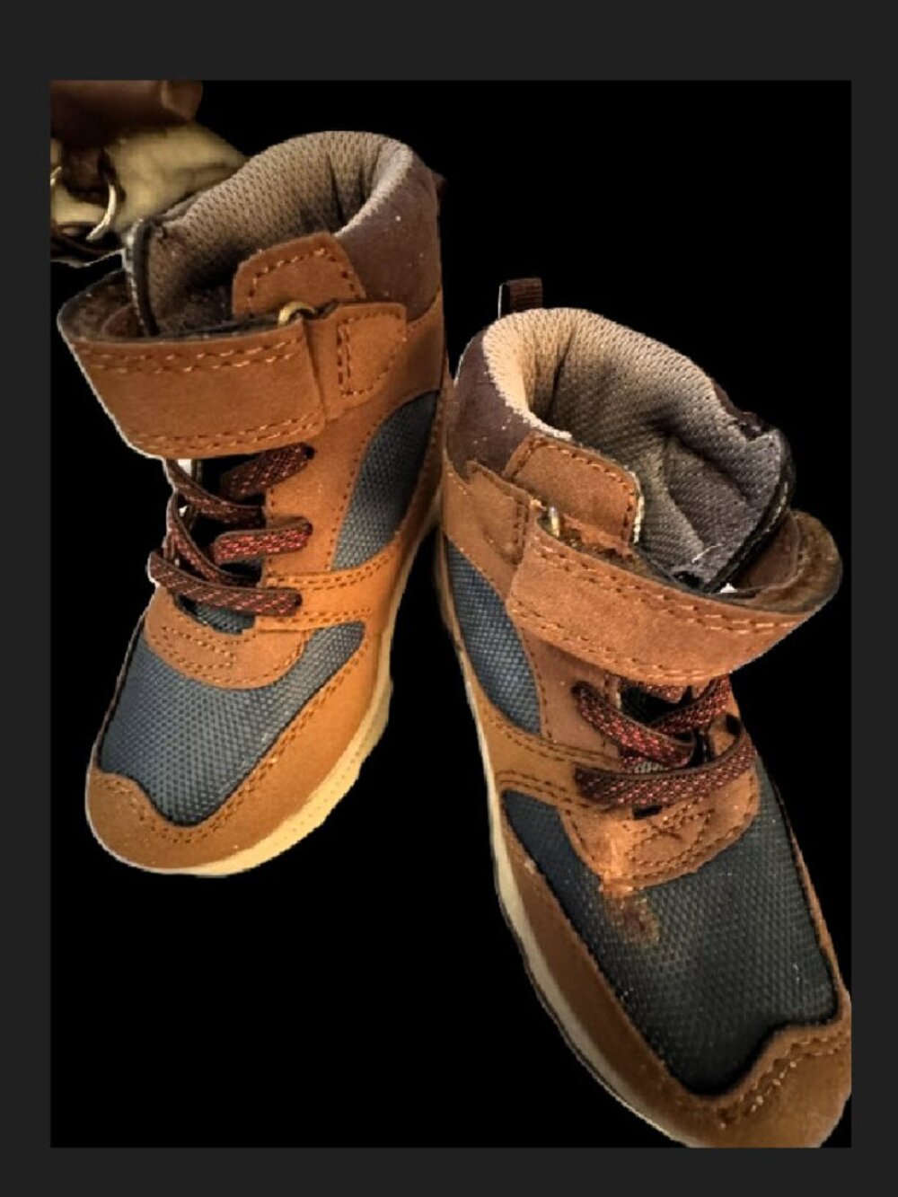 Oshkosh Brown Toddler Boy 8M Sneakers With Velcro Closure